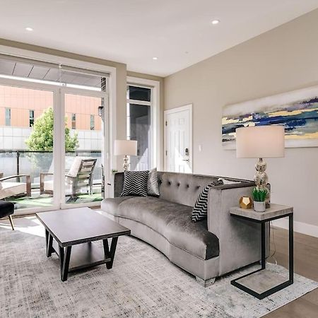Stunning Duplex Condo #1 - Downtown River North Чикаго Екстер'єр фото